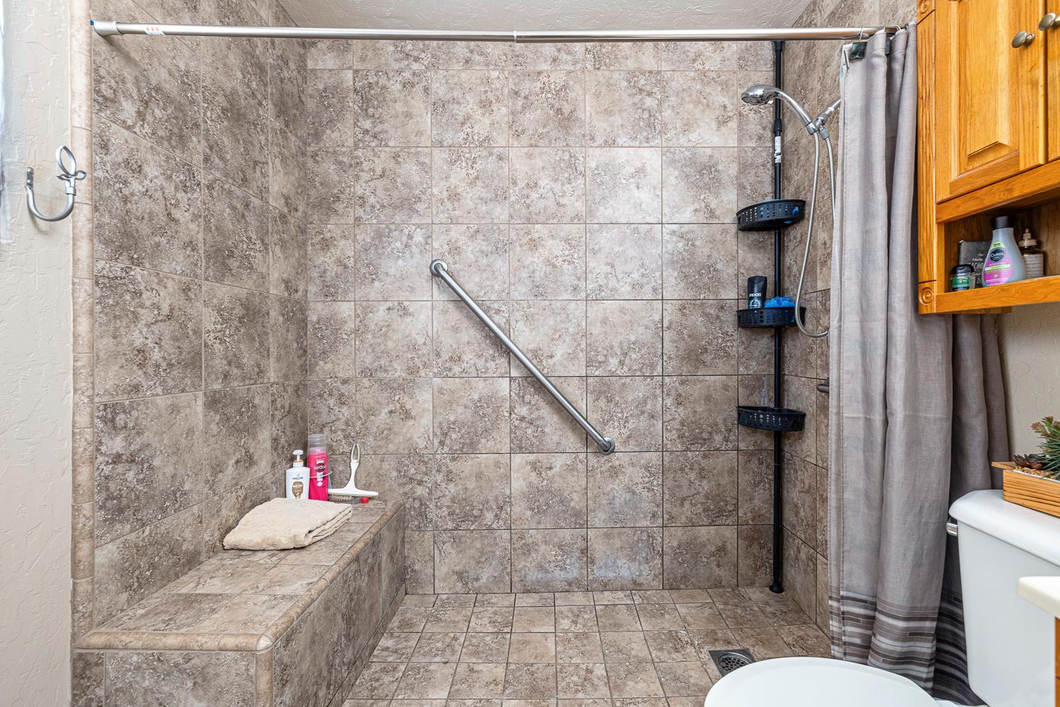 3422 E Lansing Way, Fresno, CA 93726