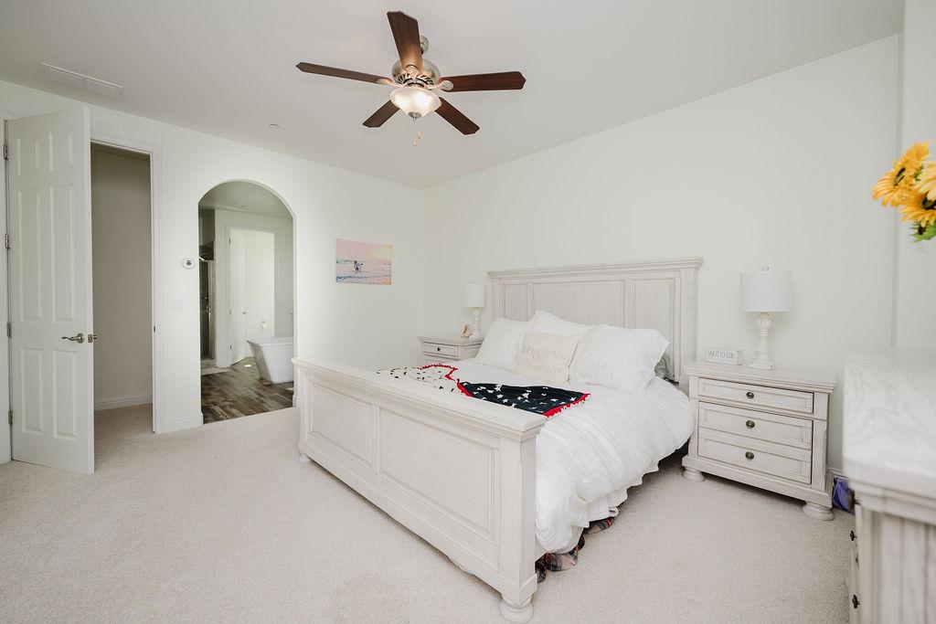 1671 E Bella Fiore Dr, Fresno, CA 93730
