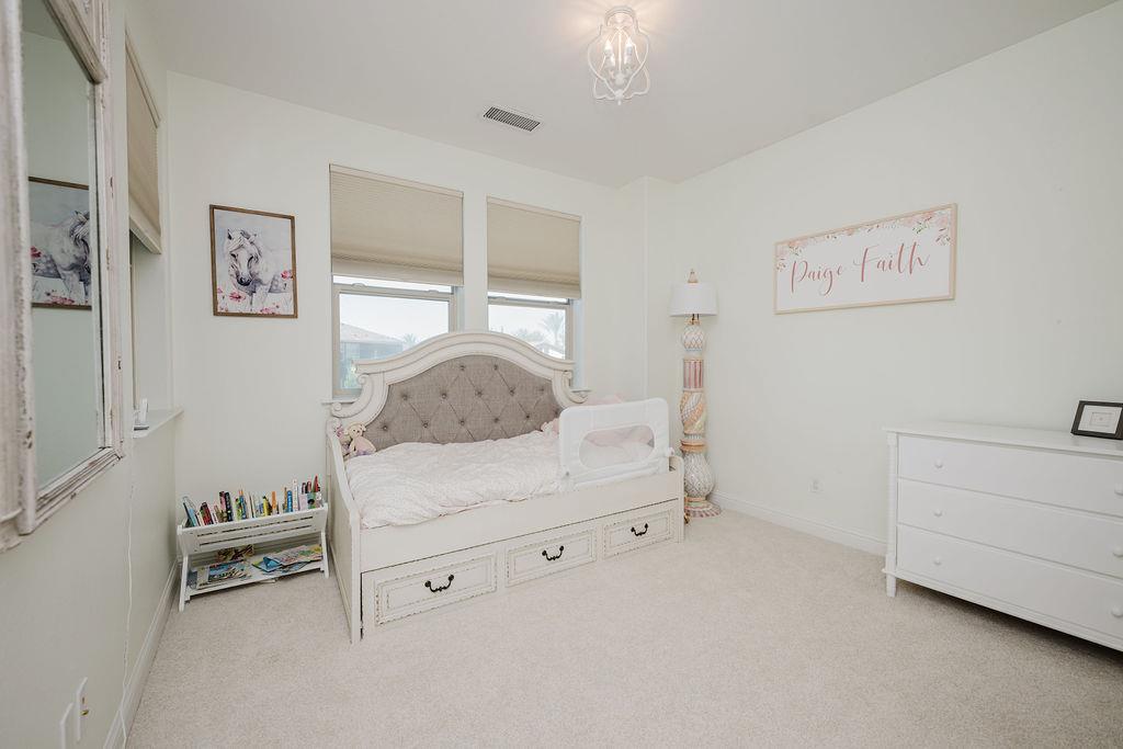 1671 E Bella Fiore Dr, Fresno, CA 93730
