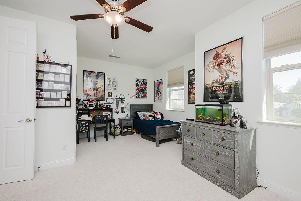 1671 E Bella Fiore Dr, Fresno, CA 93730