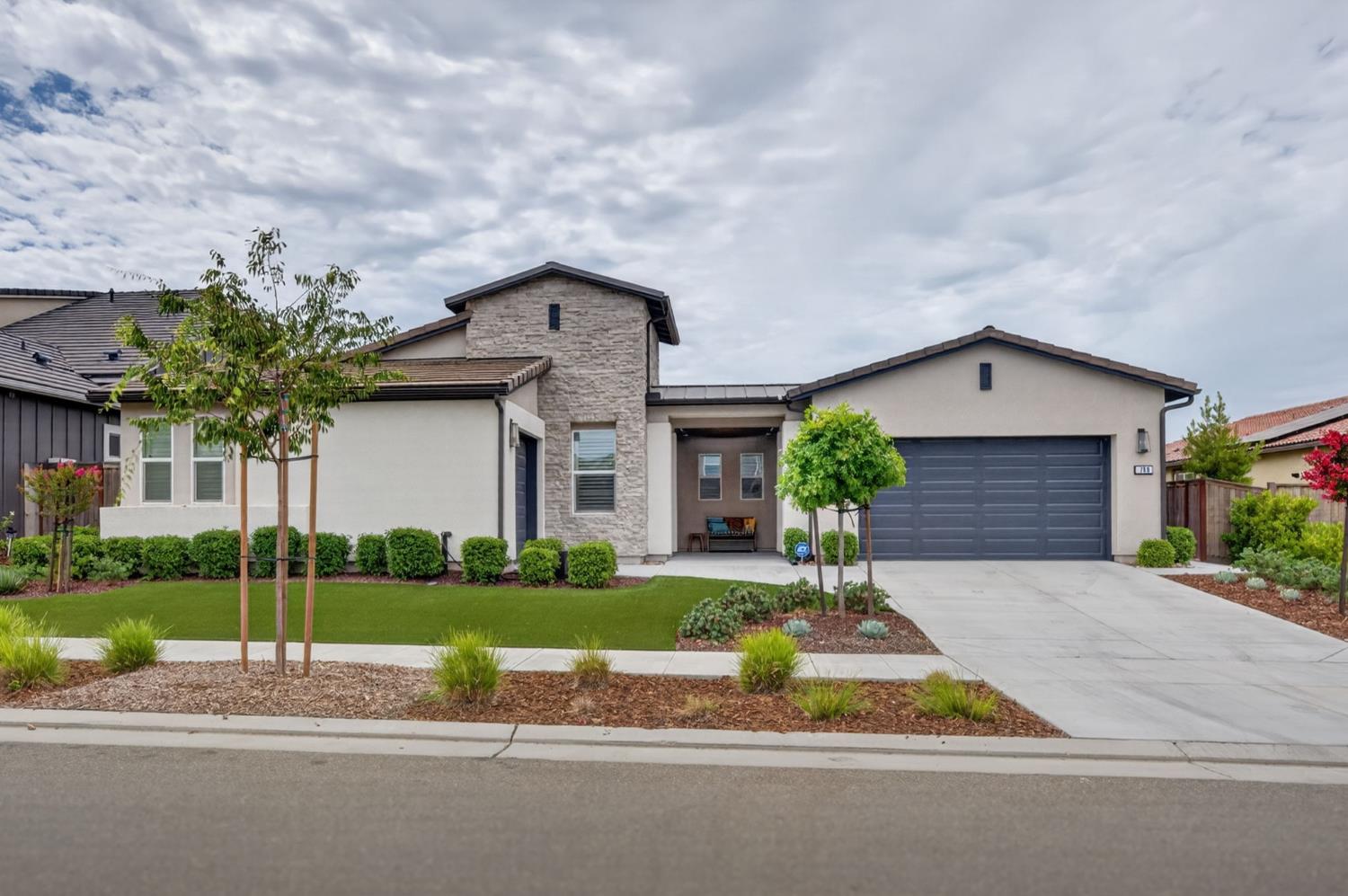 768 Overstone Ave, Madera, CA 93636
