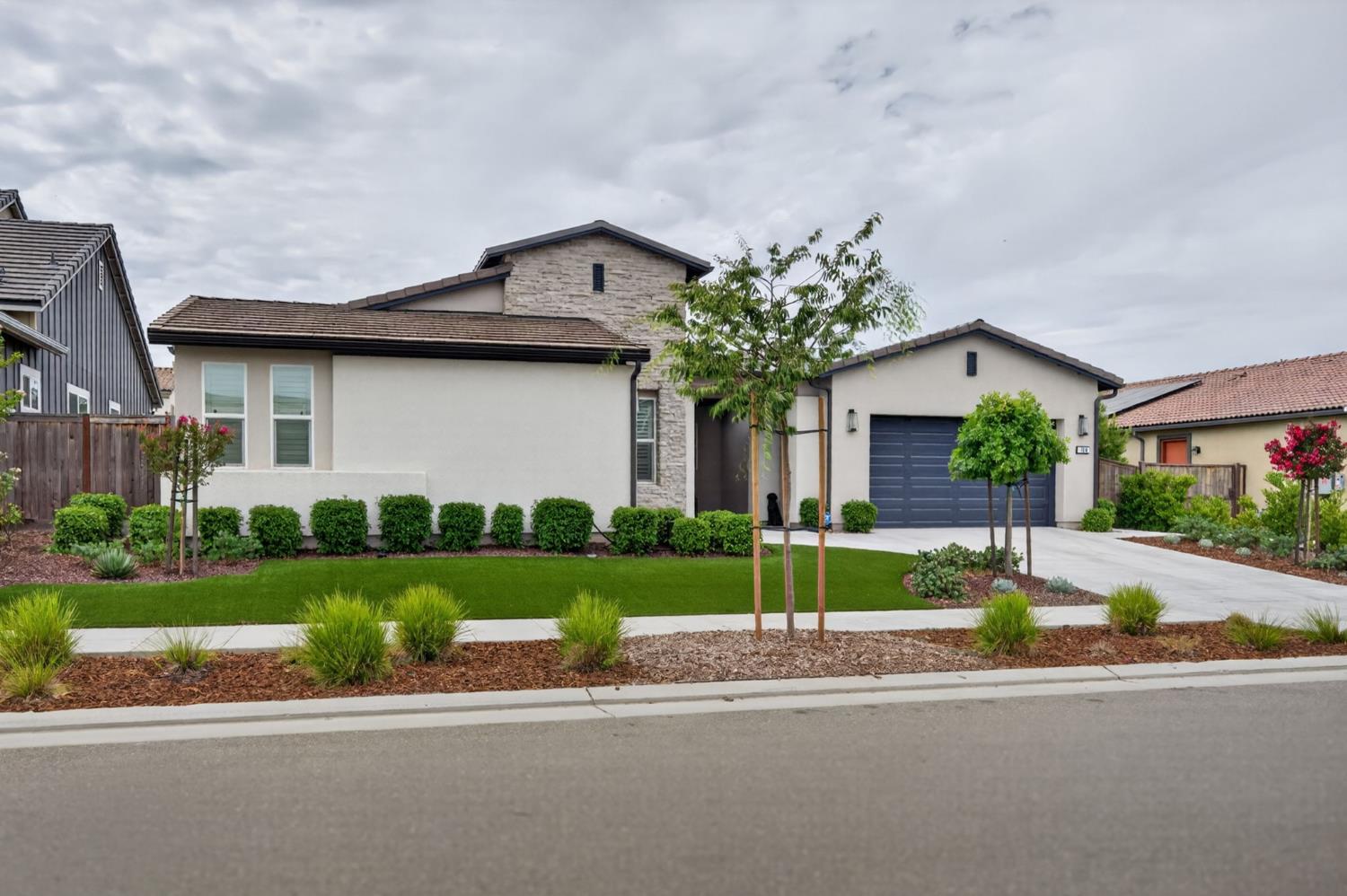 768 Overstone Ave, Madera, CA 93636