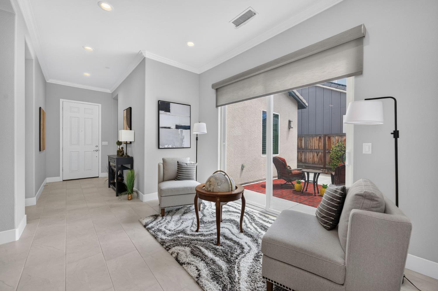 768 Overstone Ave, Madera, CA 93636