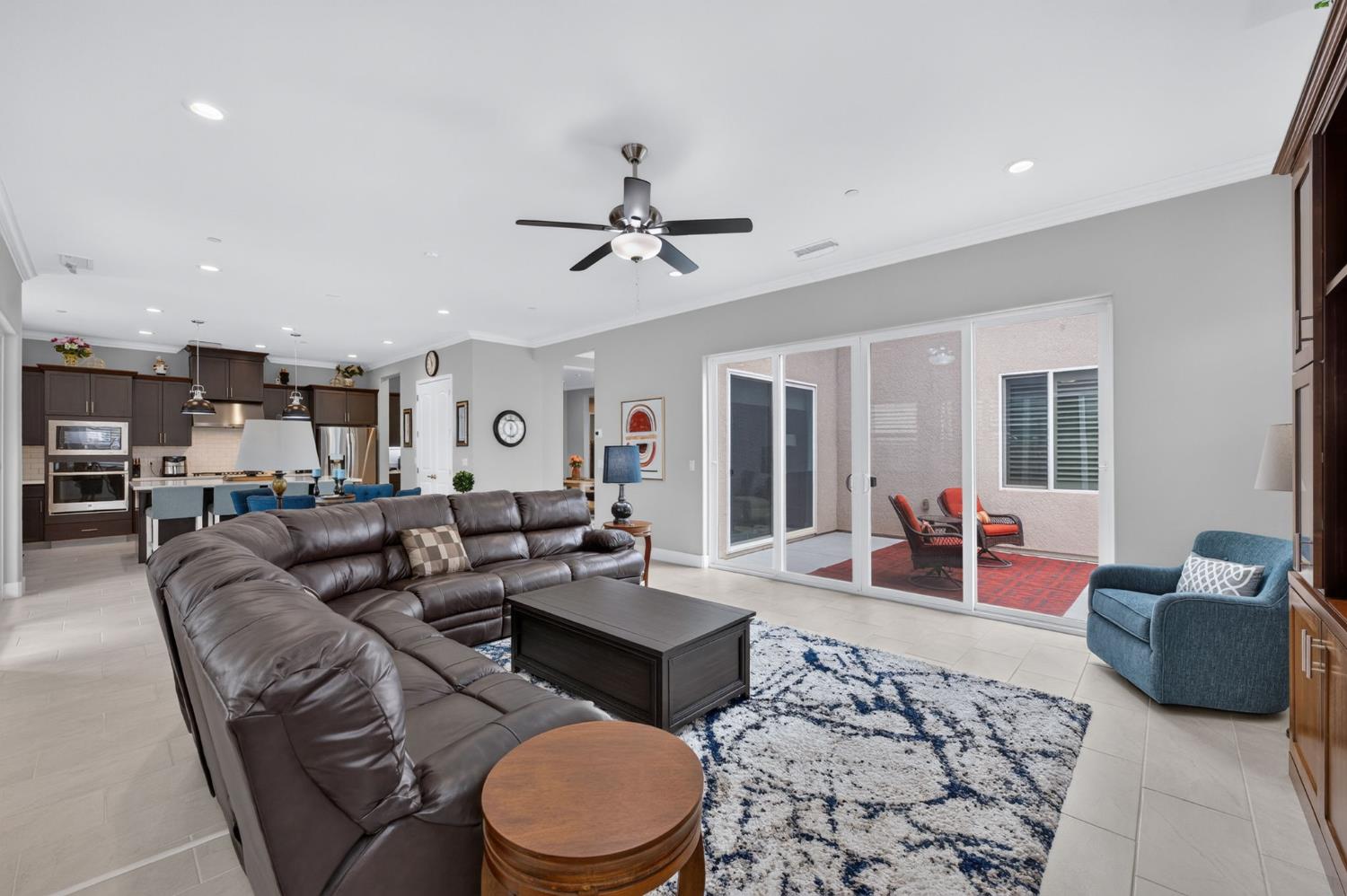 768 Overstone Ave, Madera, CA 93636