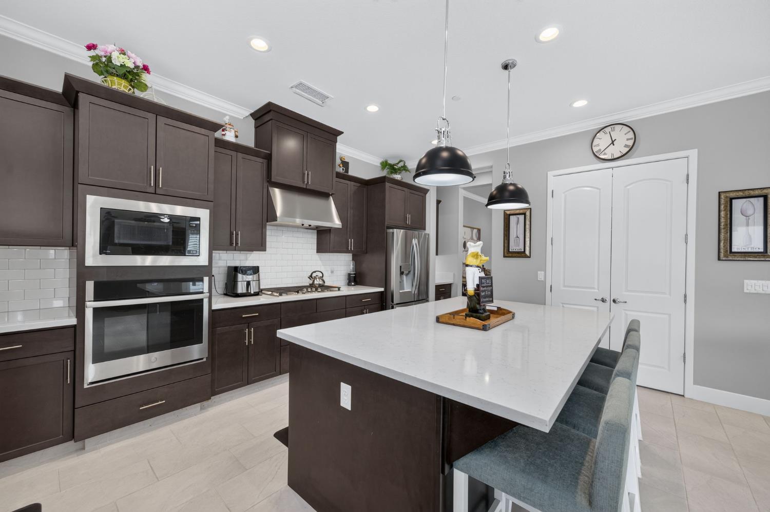 768 Overstone Ave, Madera, CA 93636