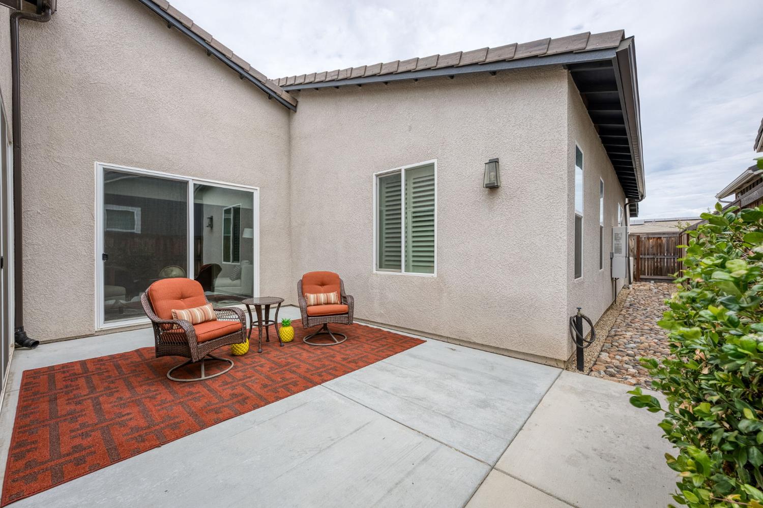 768 Overstone Ave, Madera, CA 93636