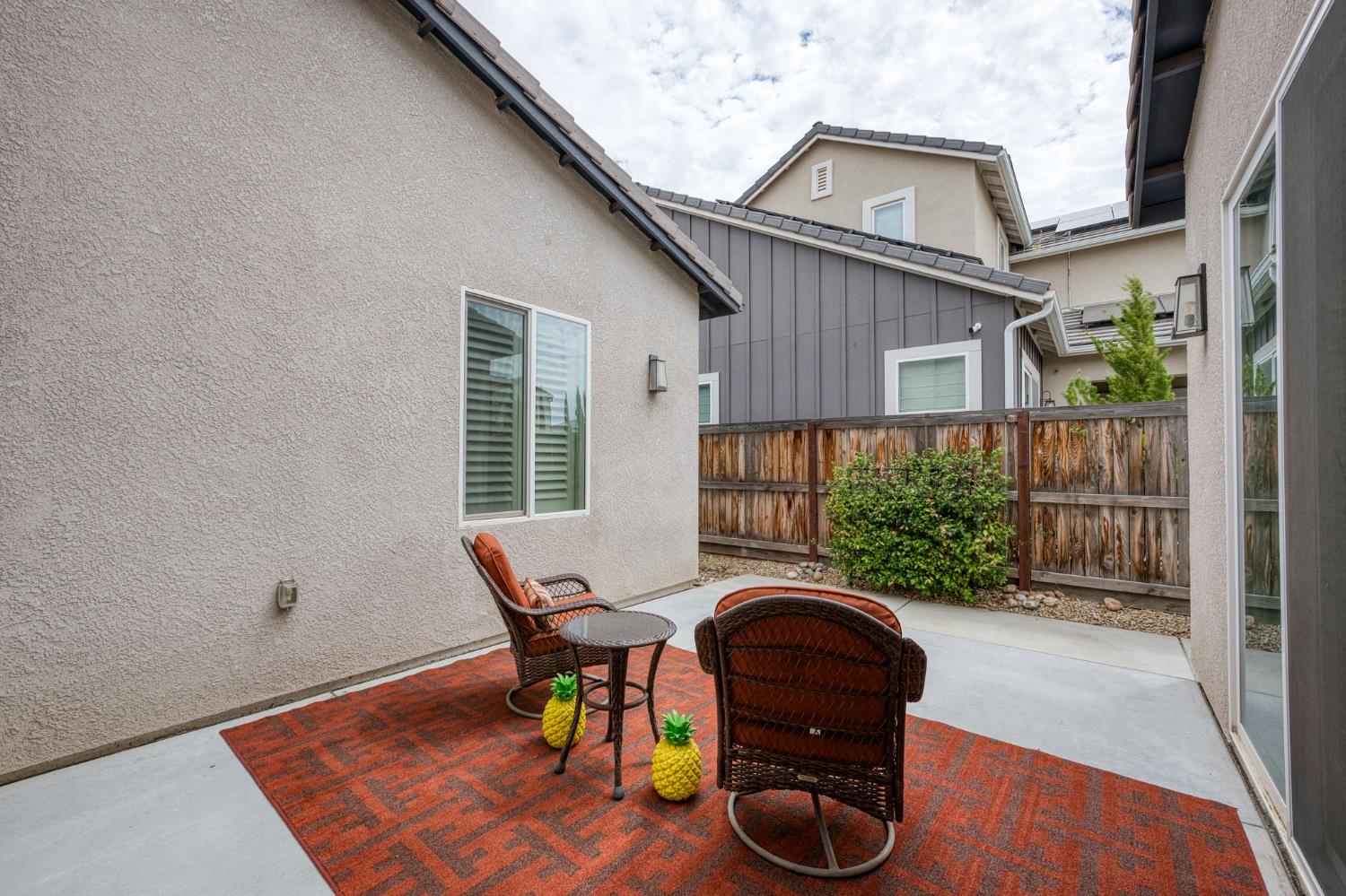 768 Overstone Ave, Madera, CA 93636