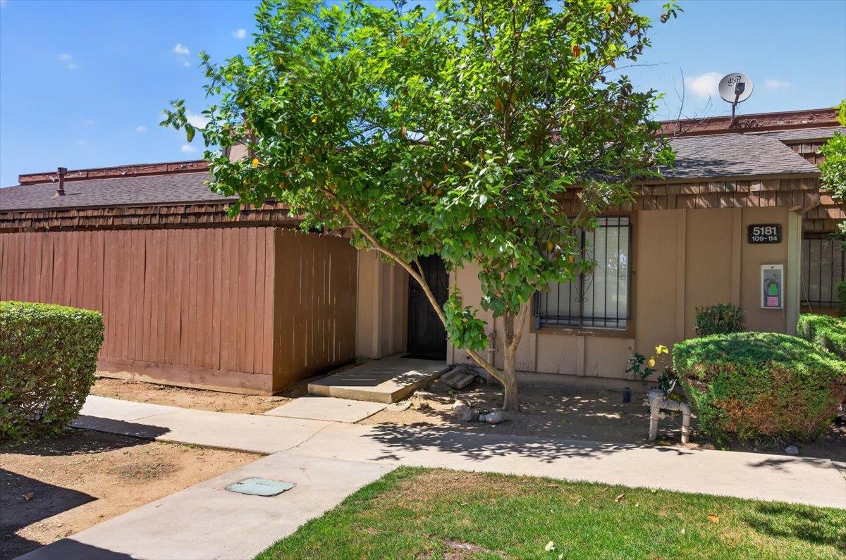 5181 E Olive Ave #113, Fresno, CA 93727