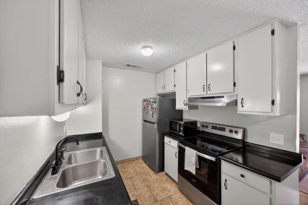 5181 E Olive Ave #113, Fresno, CA 93727