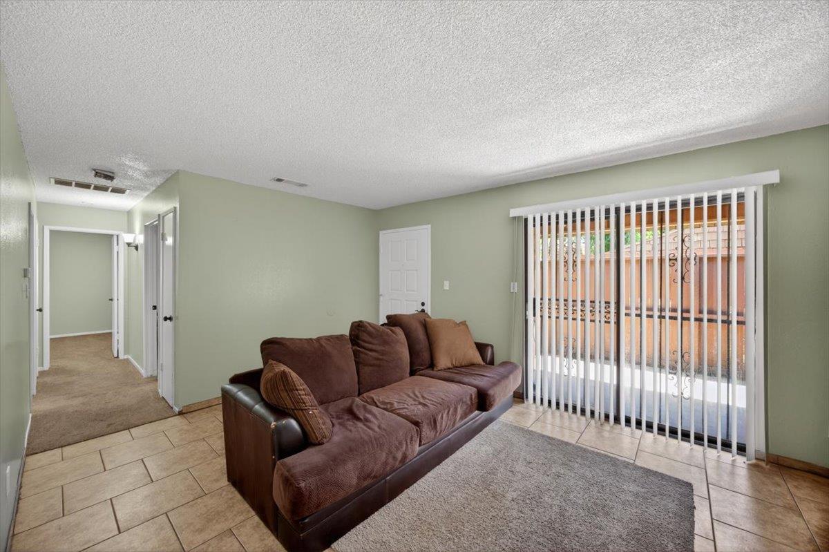 5181 E Olive Ave #113, Fresno, CA 93727