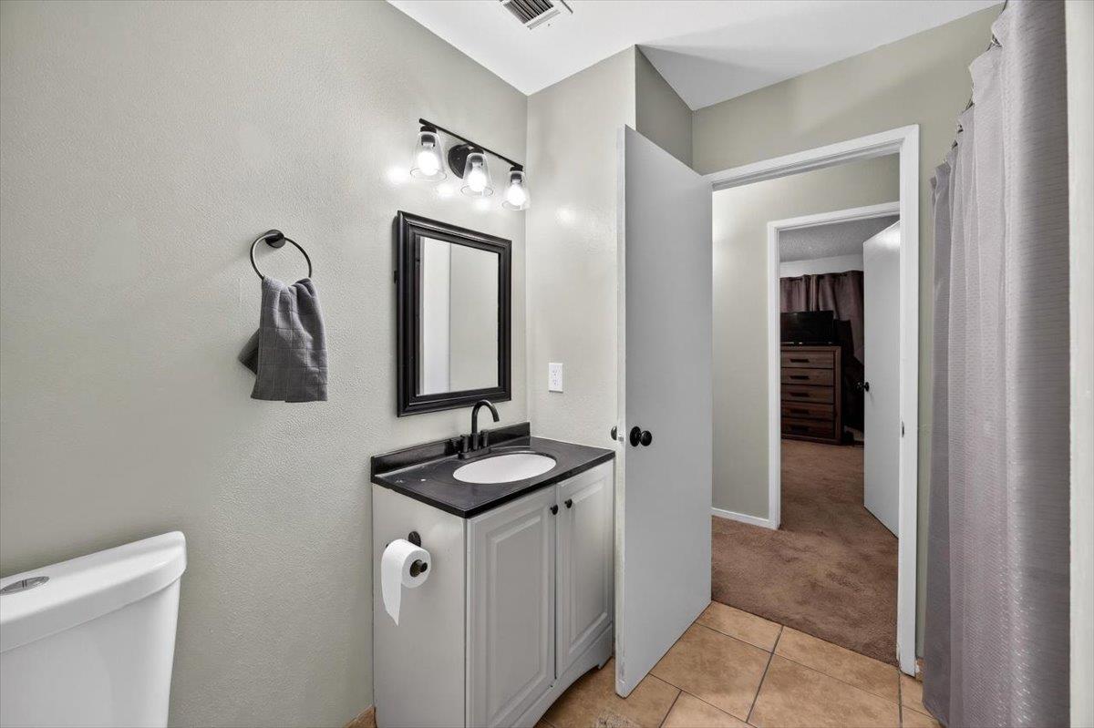 5181 E Olive Ave #113, Fresno, CA 93727