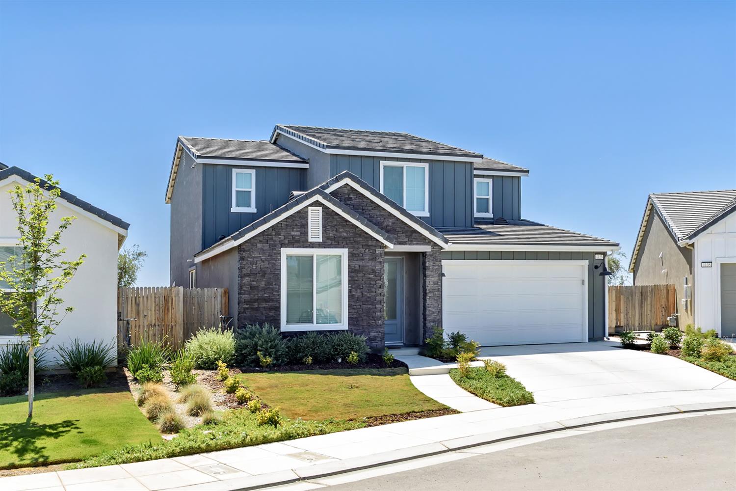 1123 Traverse Dr S, Madera, CA 93636