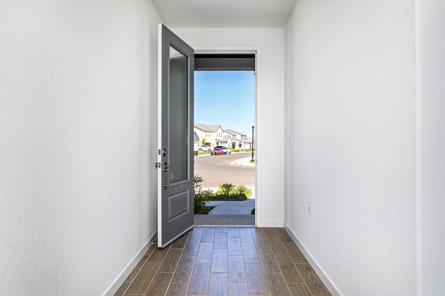1123 Traverse Dr S, Madera, CA 93636