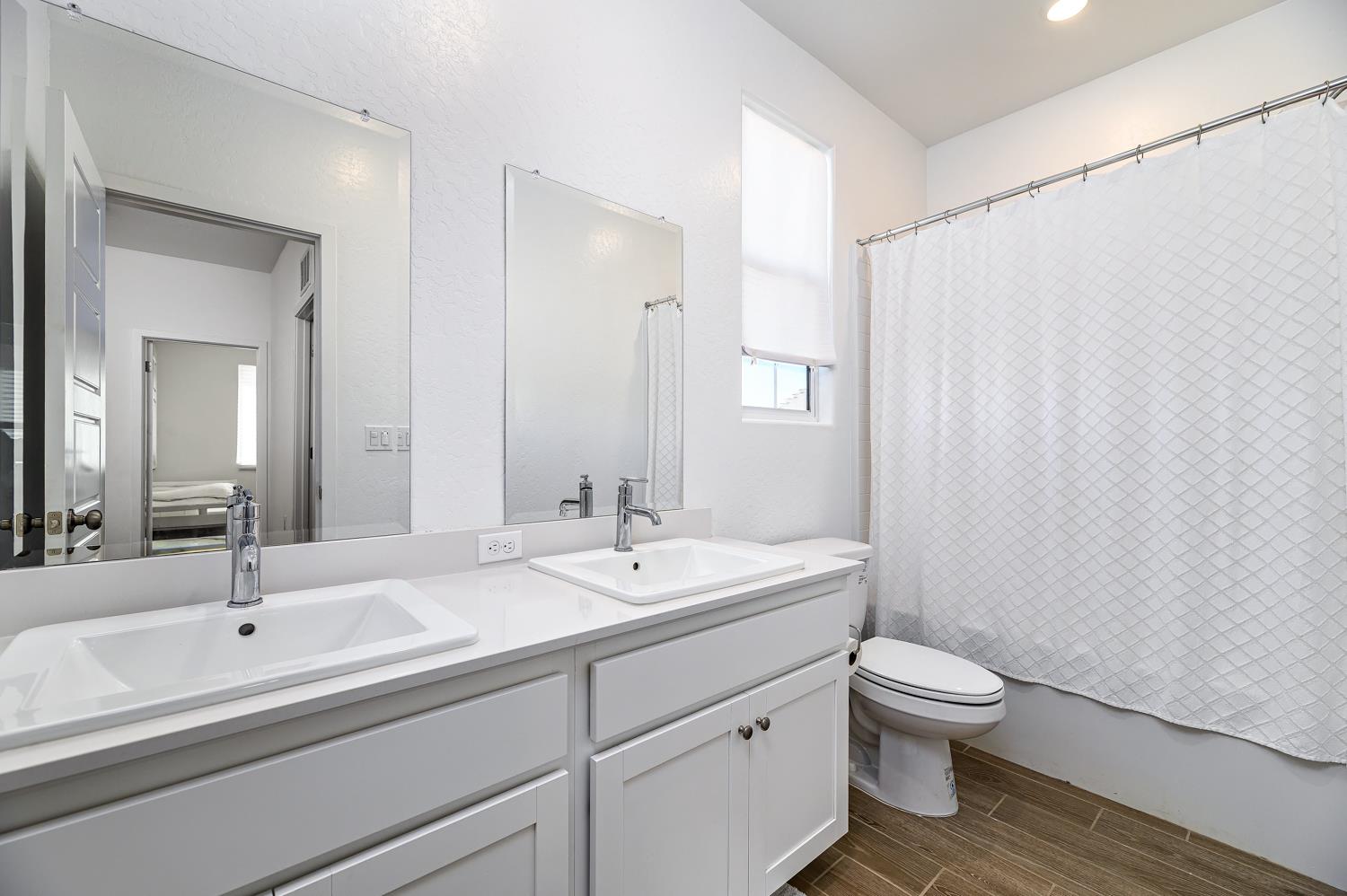 1123 Traverse Dr S, Madera, CA 93636