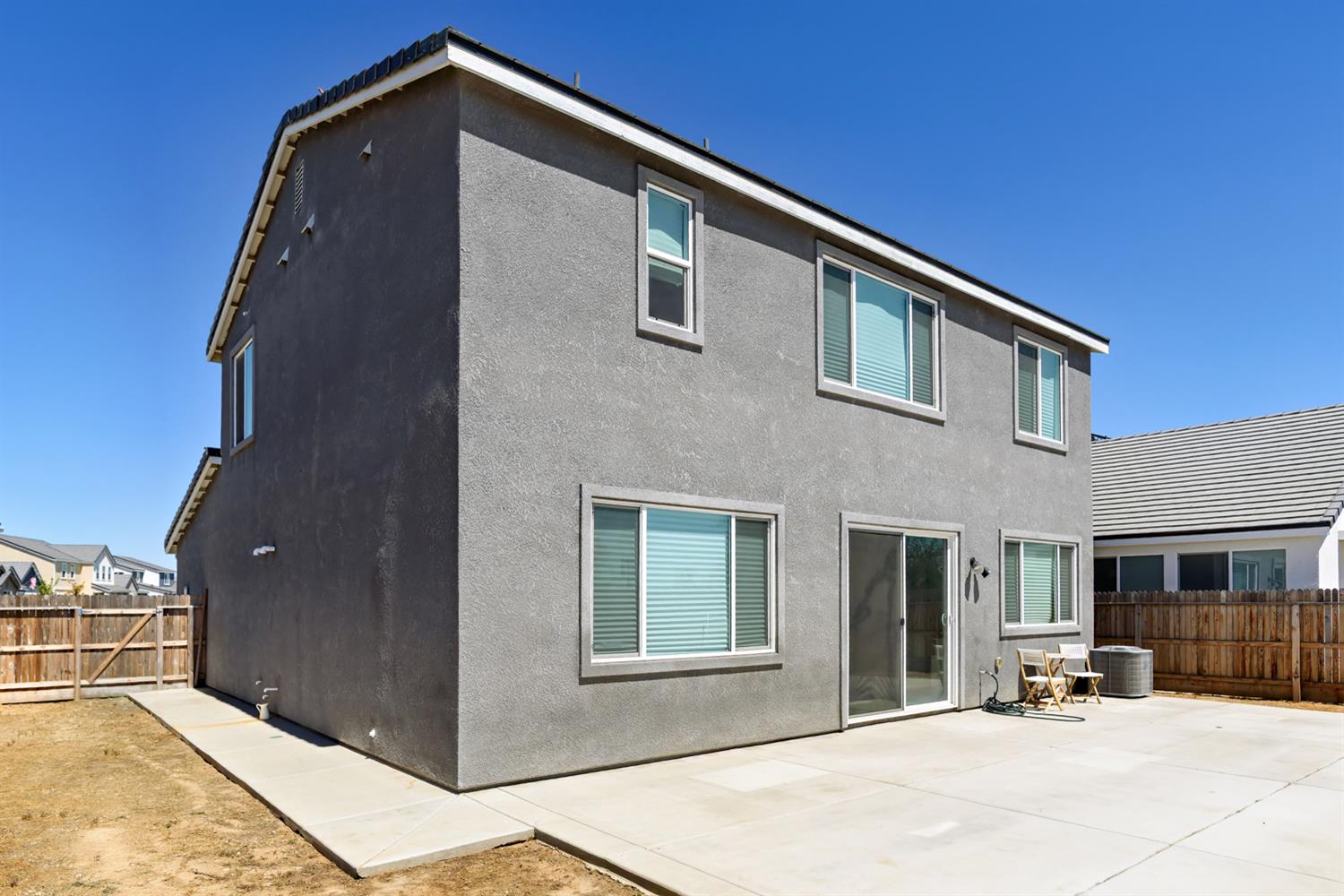 1123 Traverse Dr S, Madera, CA 93636