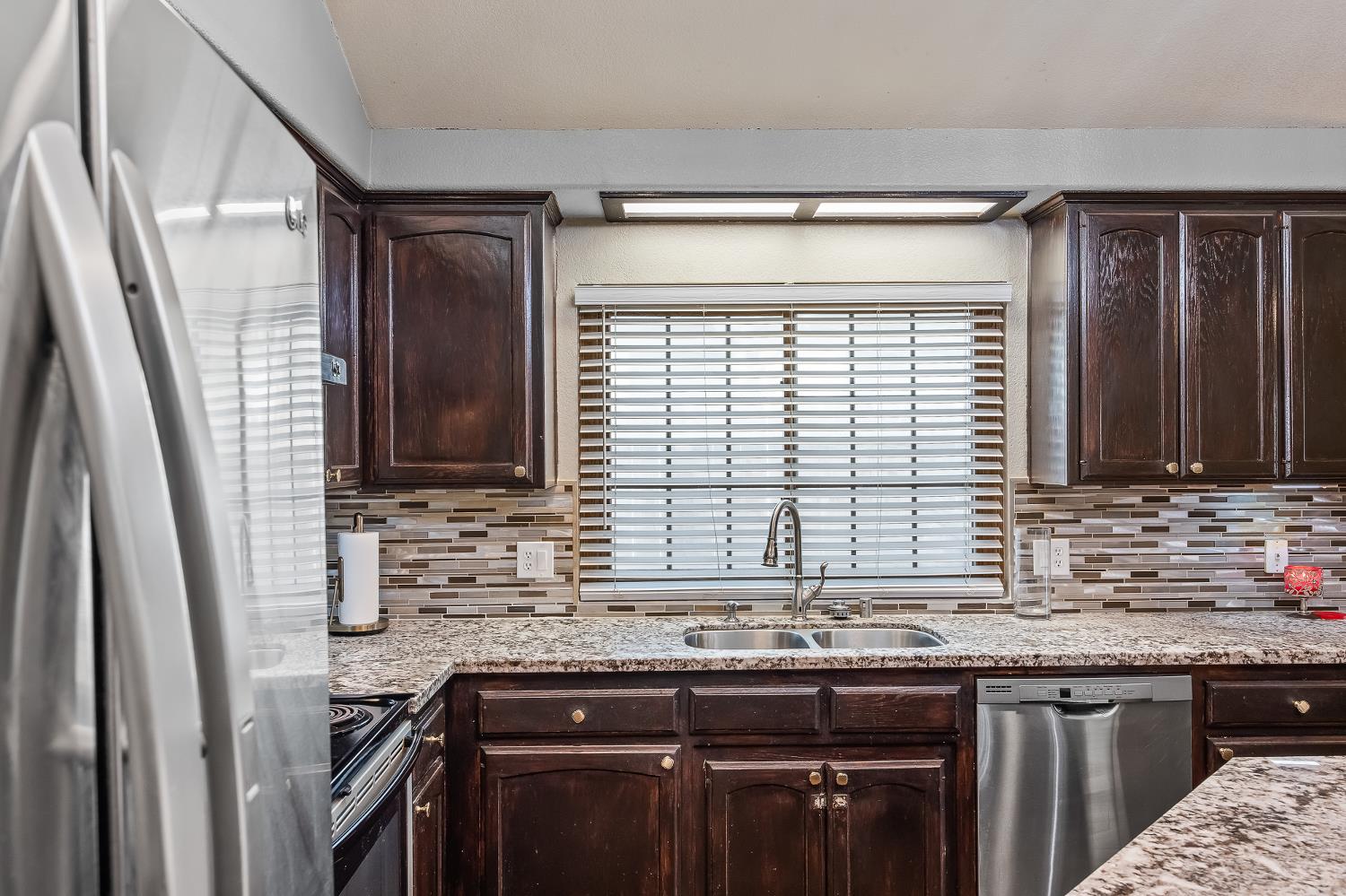 5651 W Sample Ave, Fresno, CA 93722