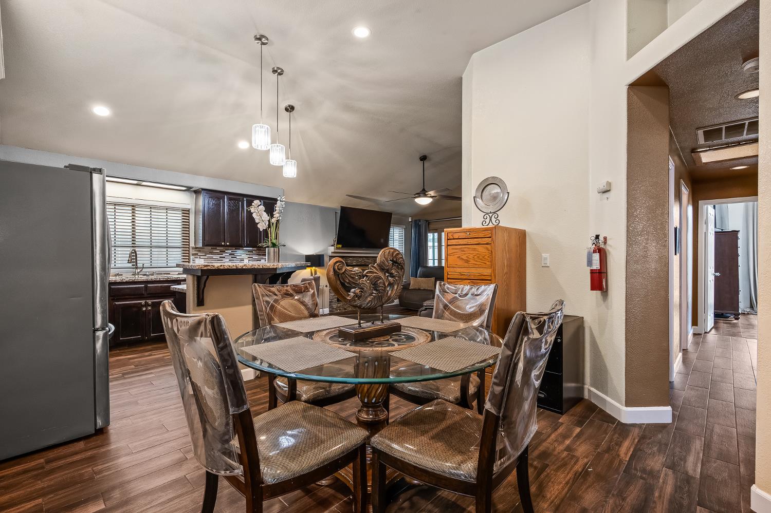5651 W Sample Ave, Fresno, CA 93722