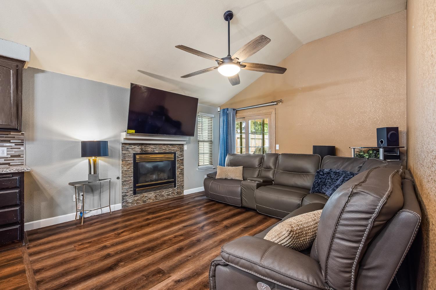 5651 W Sample Ave, Fresno, CA 93722