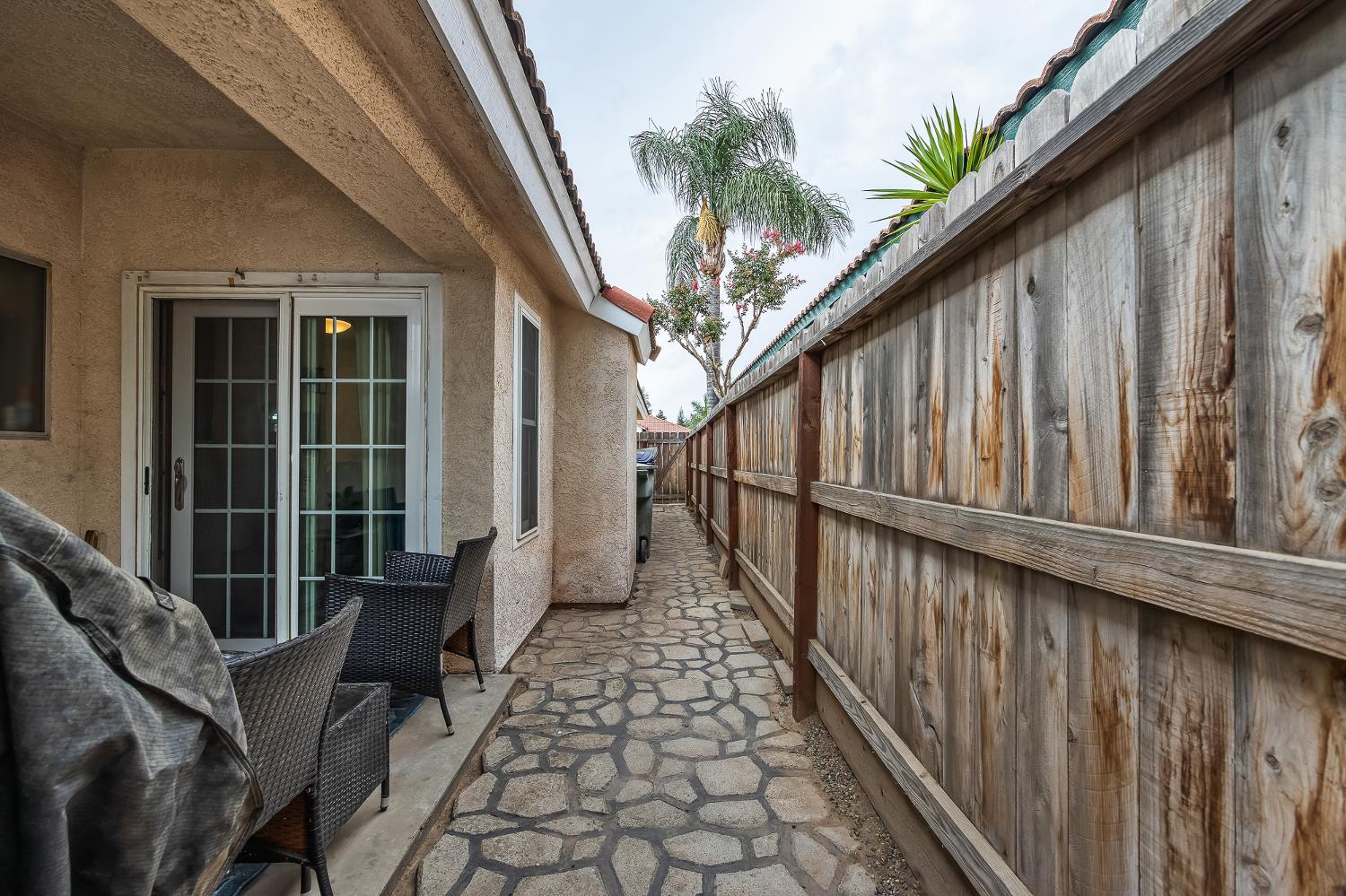 5651 W Sample Ave, Fresno, CA 93722