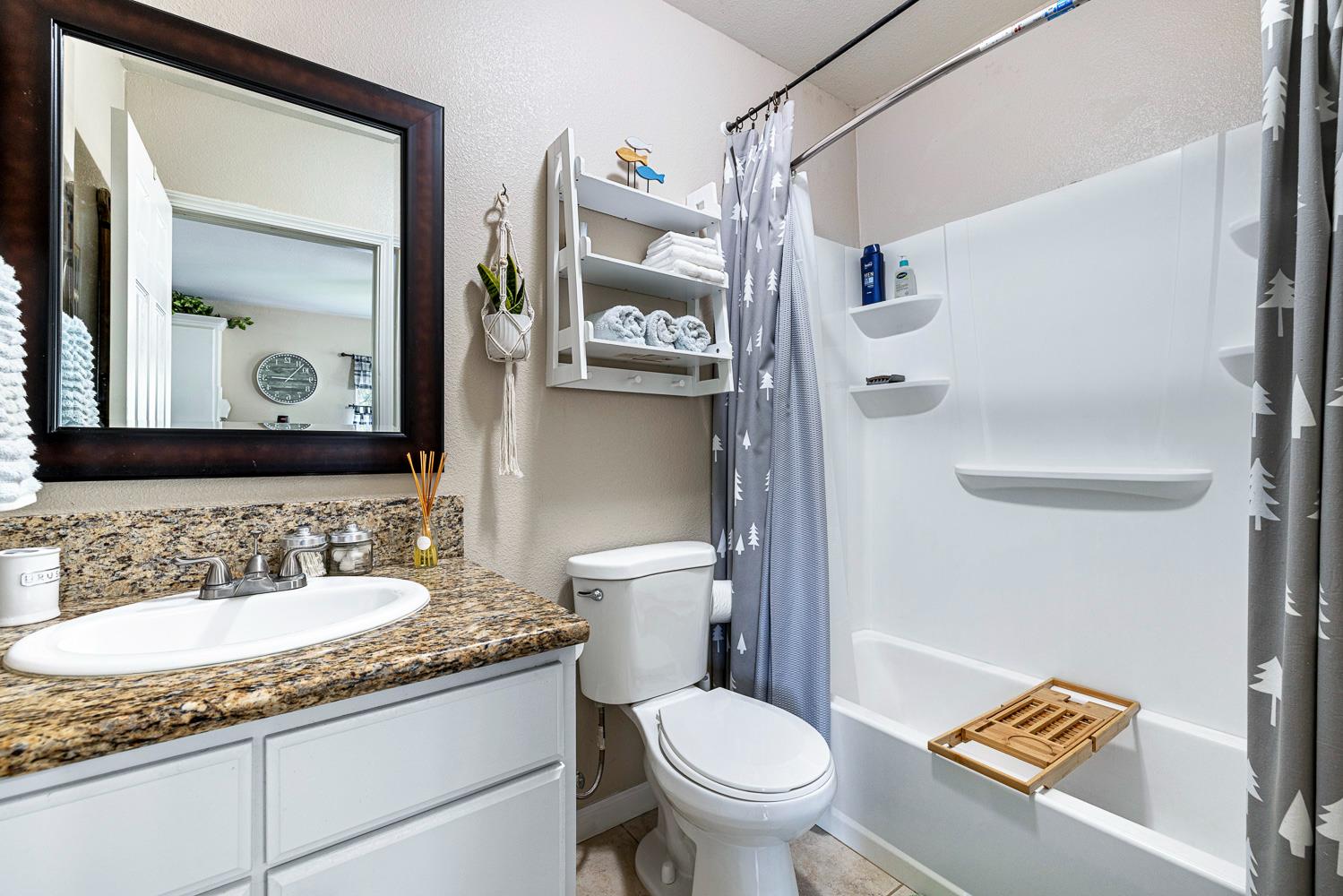 34633 Robles Rd, Auberry, CA 93602