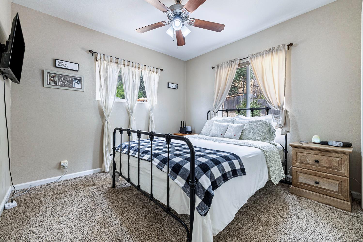 34633 Robles Rd, Auberry, CA 93602