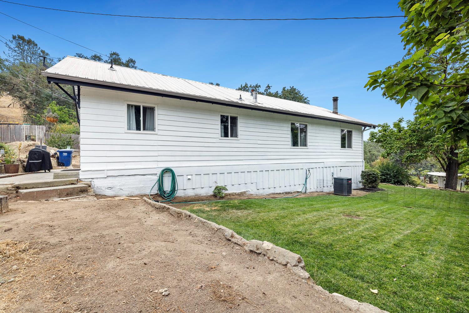 34633 Robles Rd, Auberry, CA 93602