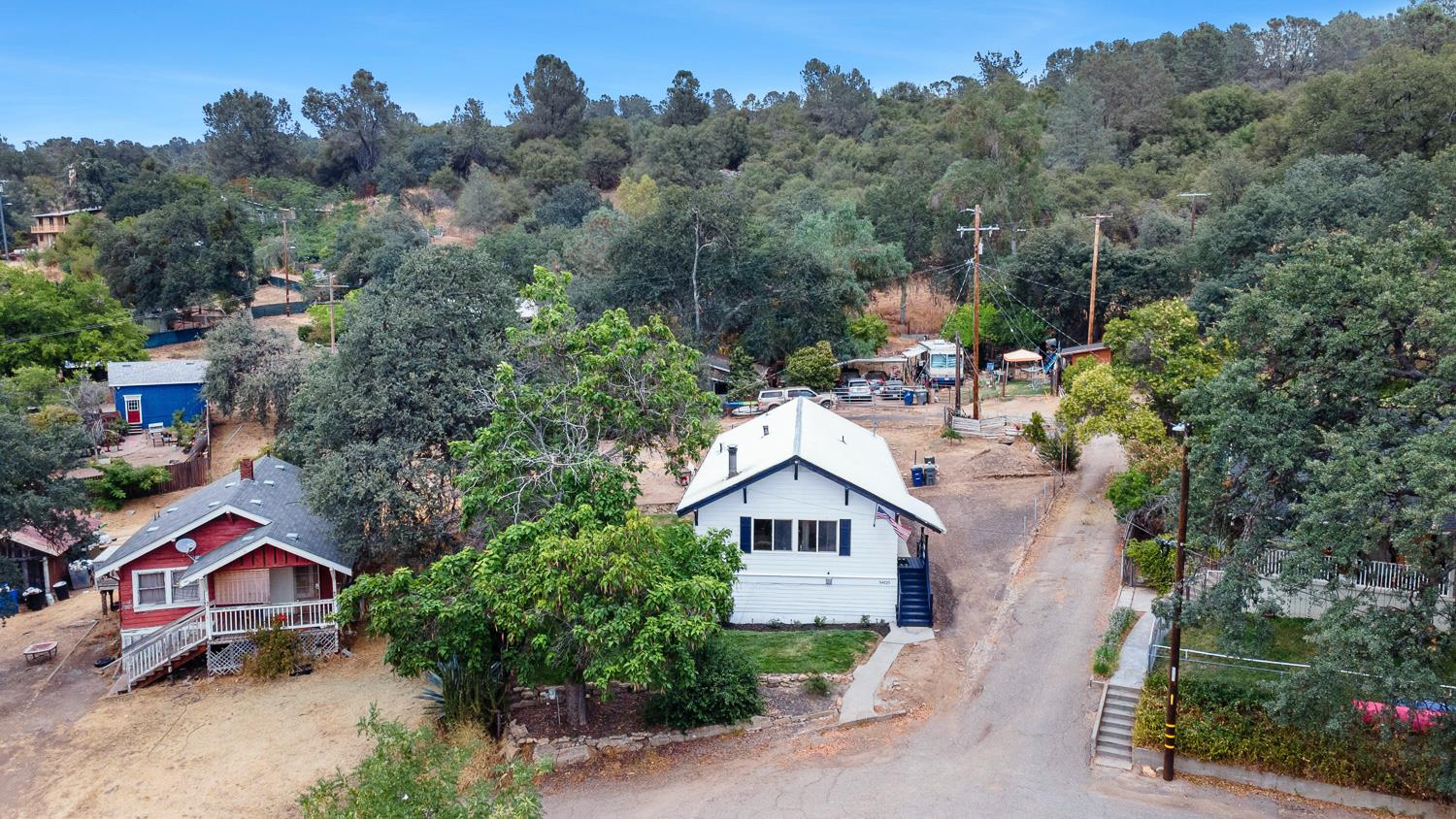 34633 Robles Rd, Auberry, CA 93602