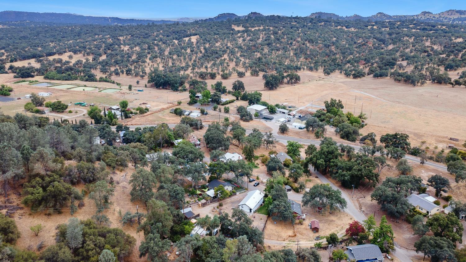 34633 Robles Rd, Auberry, CA 93602