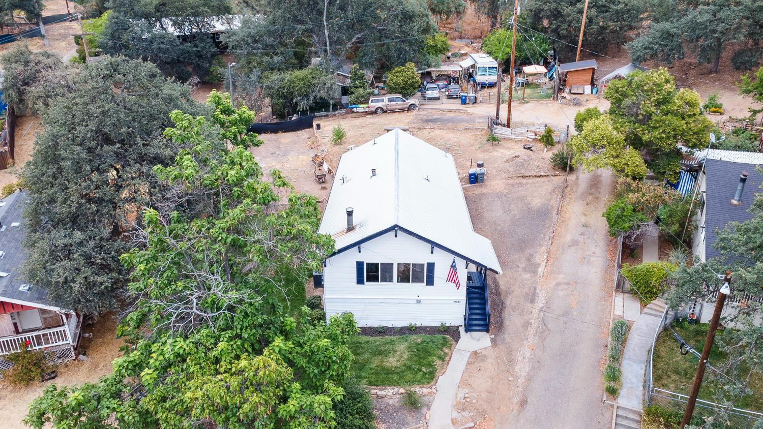 34633 Robles Rd, Auberry, CA 93602
