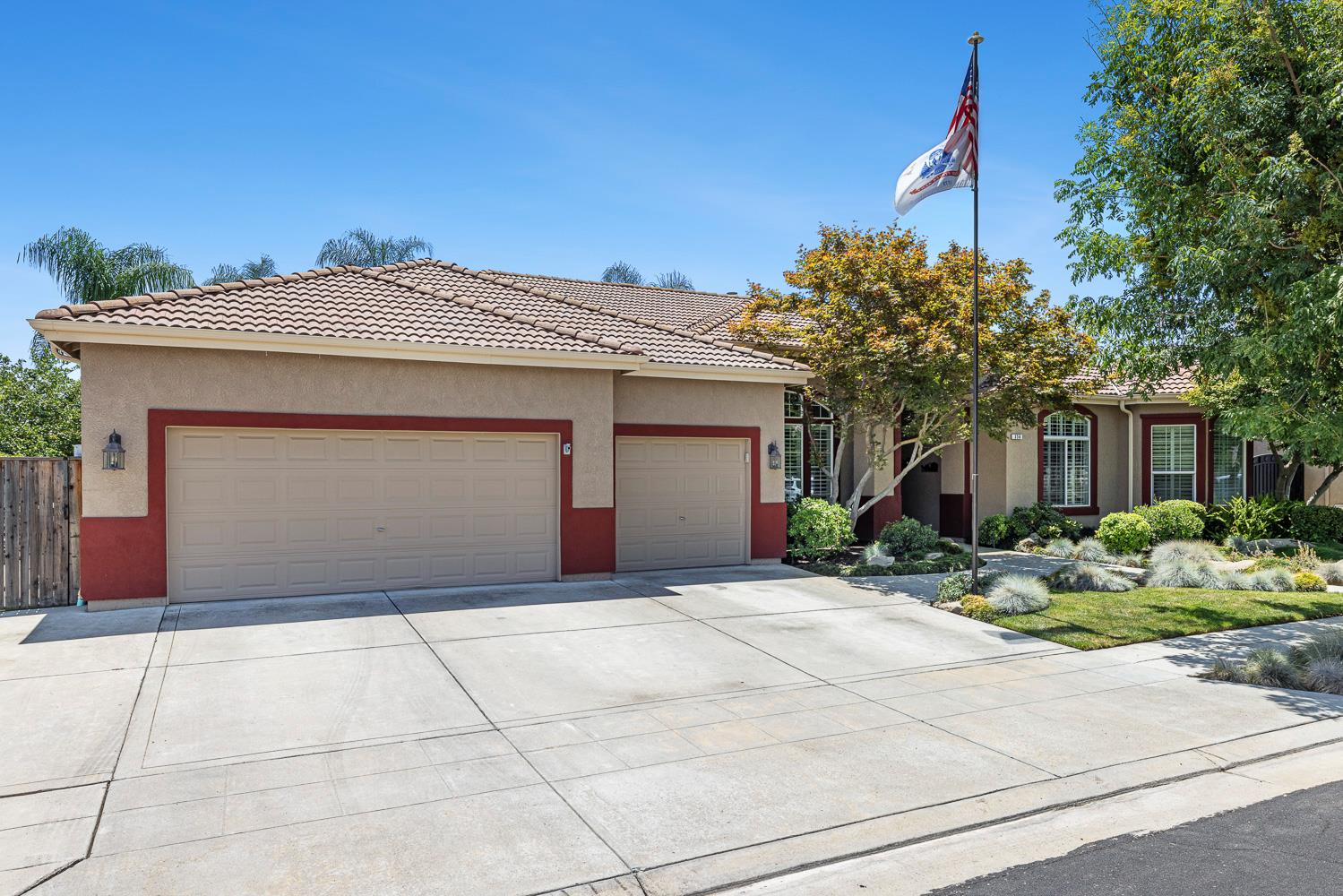 356 Richmond Ave, Clovis, CA 93619