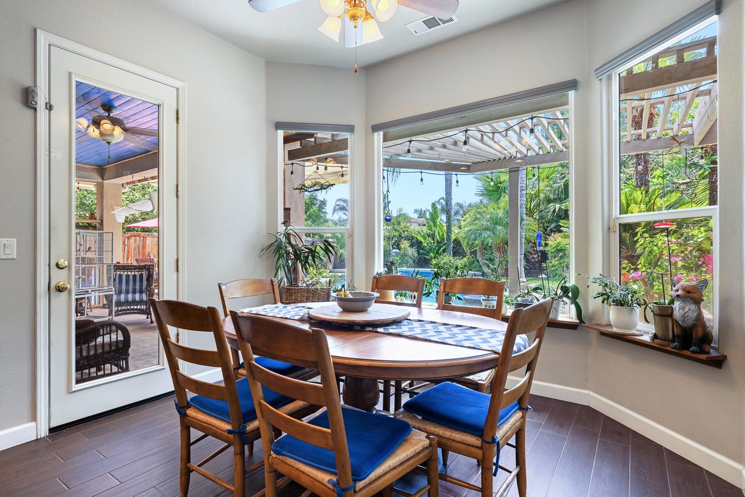 356 Richmond Ave, Clovis, CA 93619