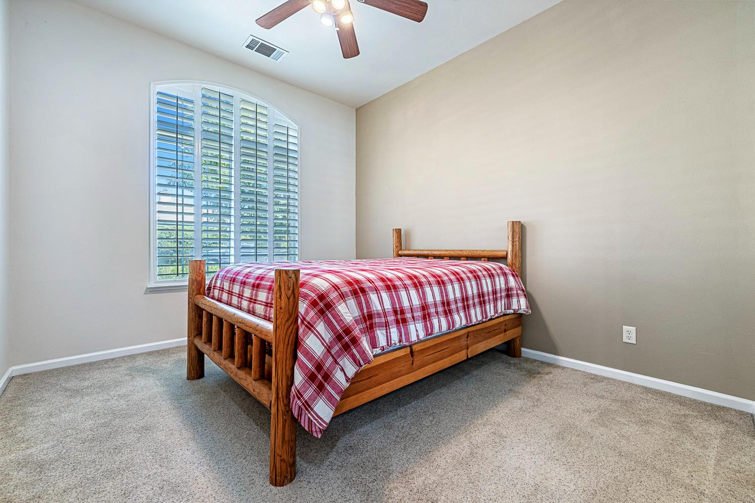 356 Richmond Ave, Clovis, CA 93619