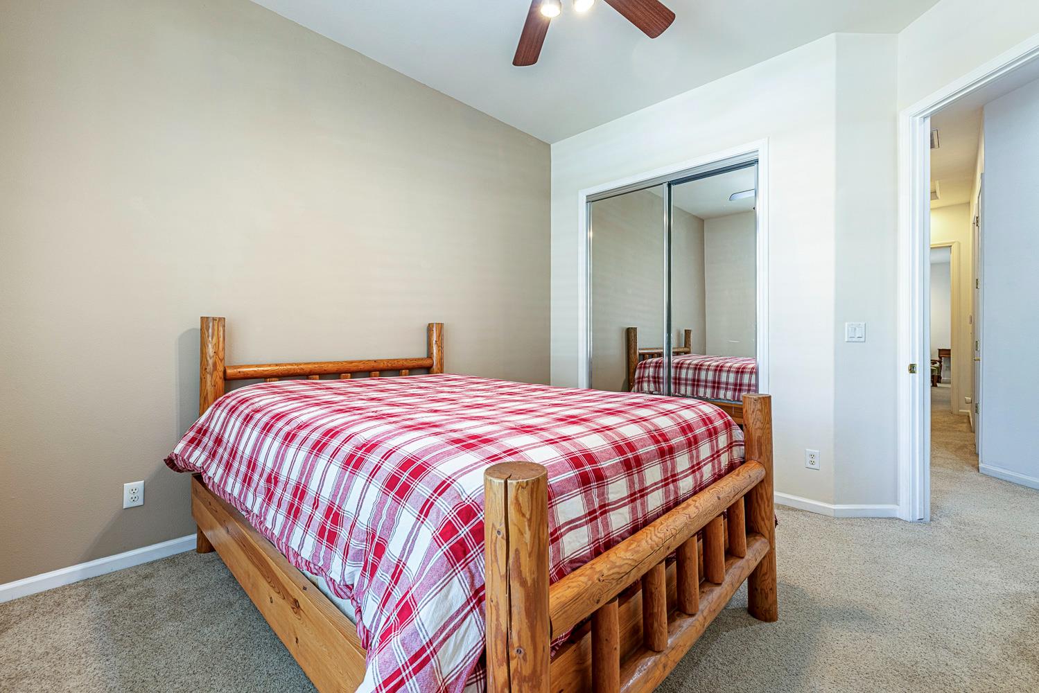 356 Richmond Ave, Clovis, CA 93619