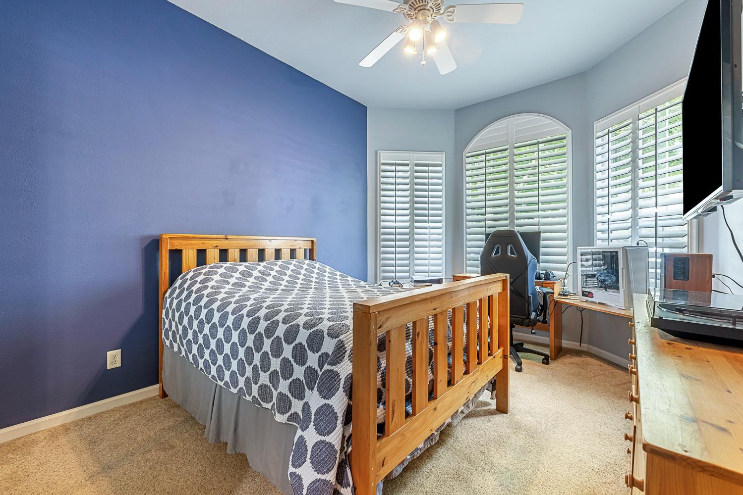 356 Richmond Ave, Clovis, CA 93619