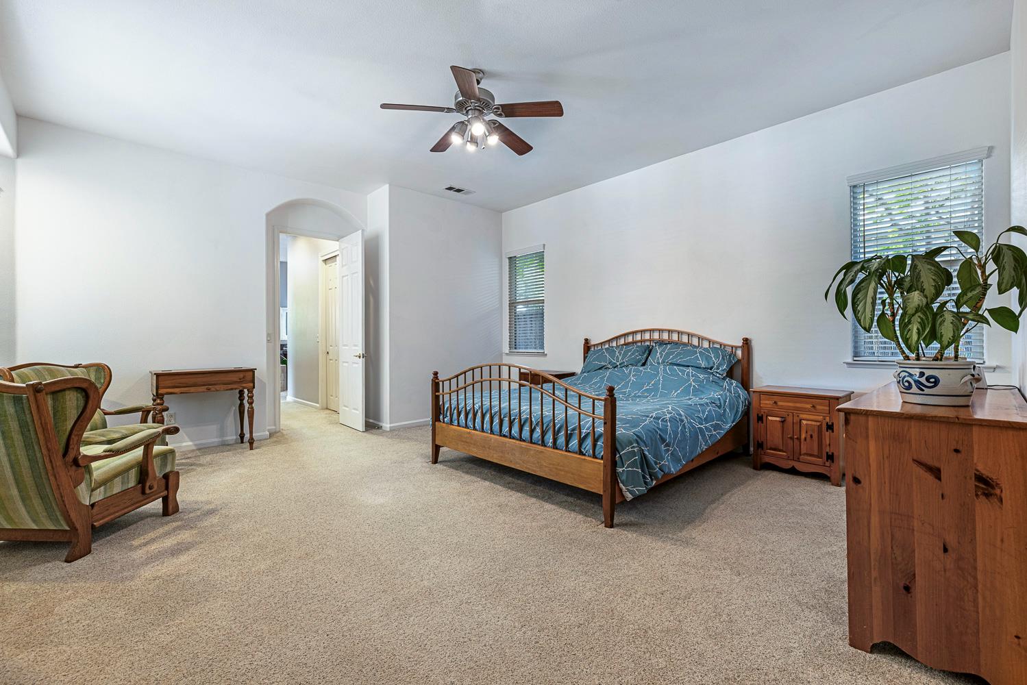 356 Richmond Ave, Clovis, CA 93619