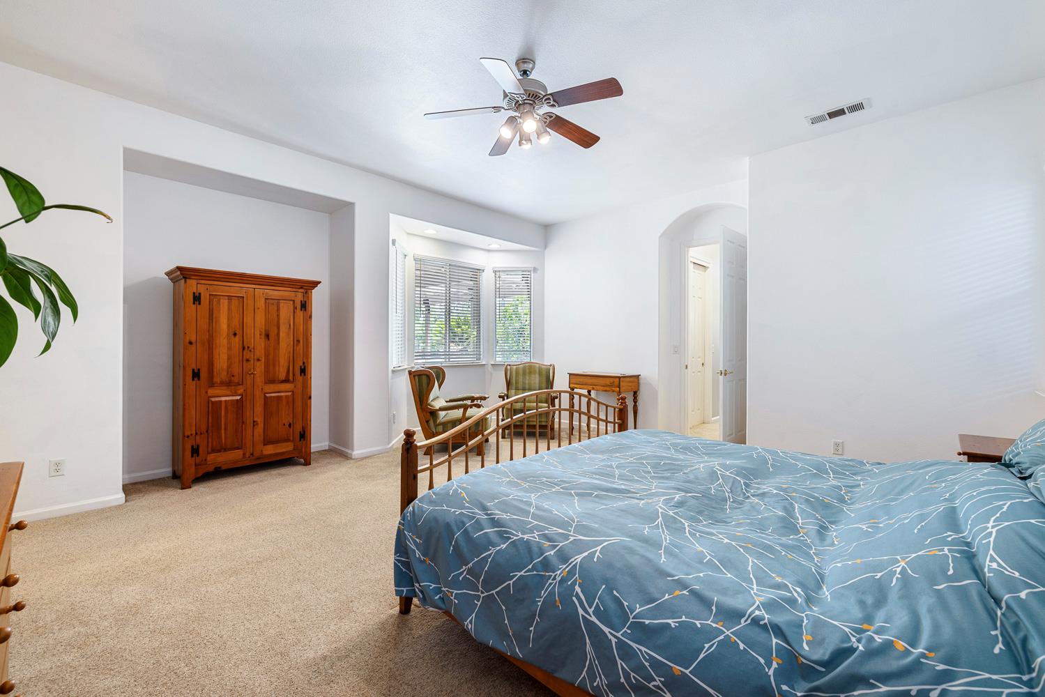 356 Richmond Ave, Clovis, CA 93619