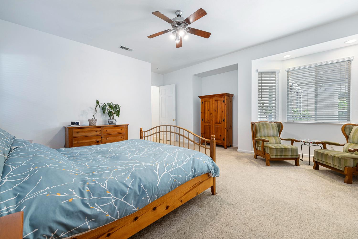 356 Richmond Ave, Clovis, CA 93619