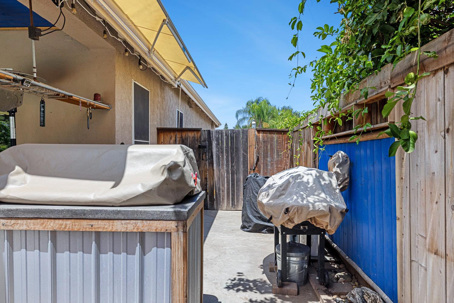 356 Richmond Ave, Clovis, CA 93619