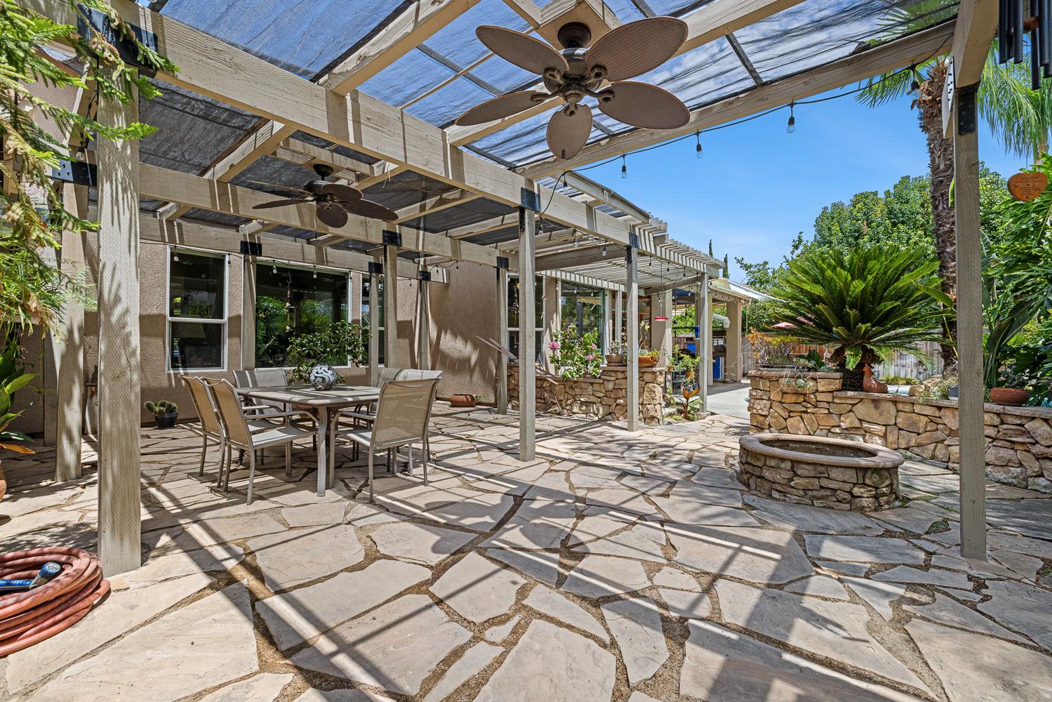 356 Richmond Ave, Clovis, CA 93619