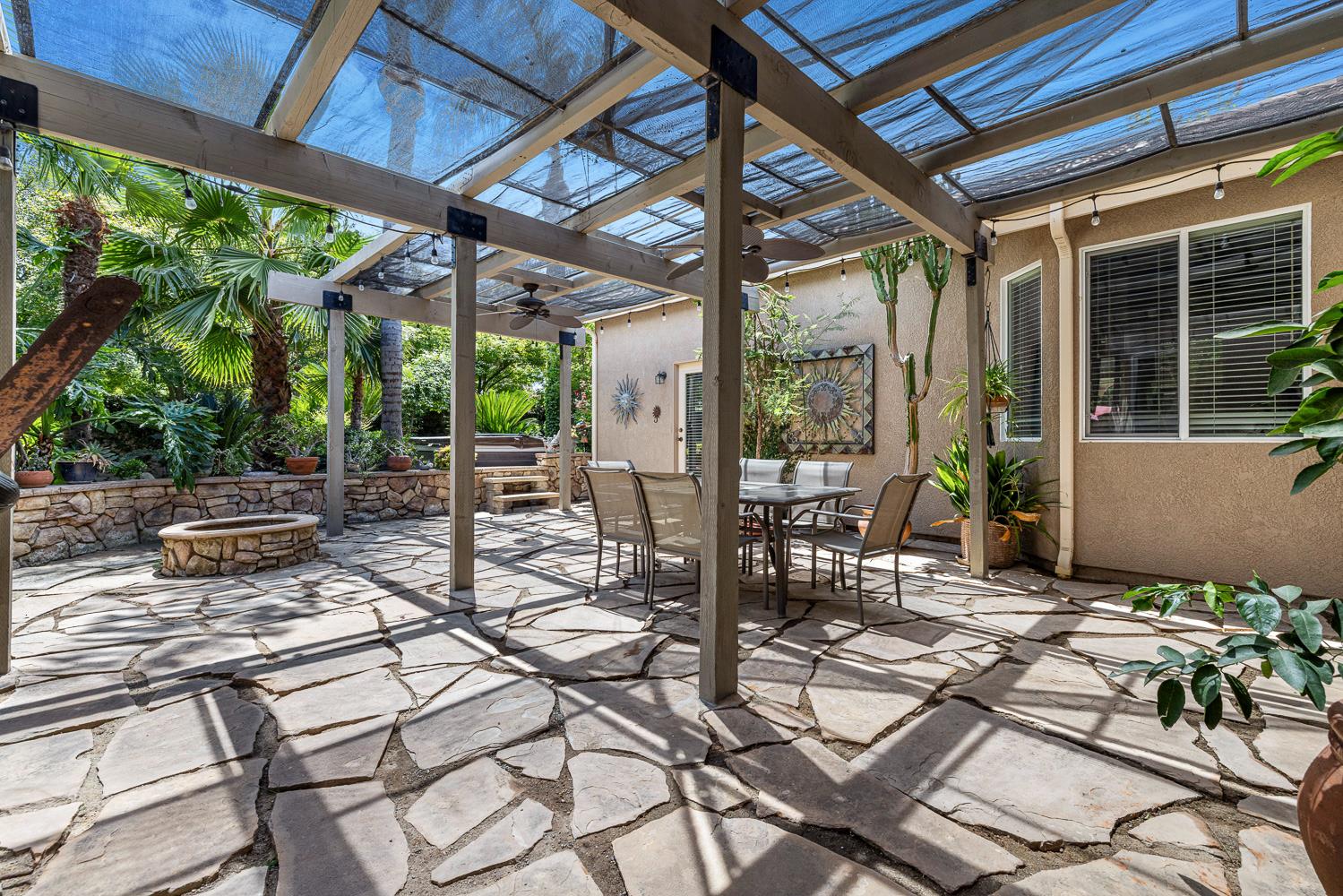 356 Richmond Ave, Clovis, CA 93619