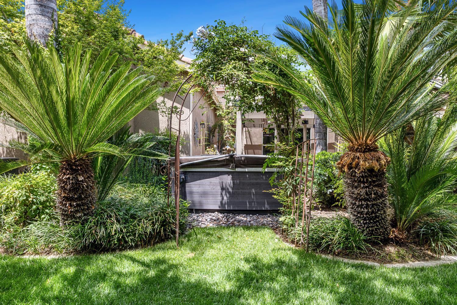 356 Richmond Ave, Clovis, CA 93619