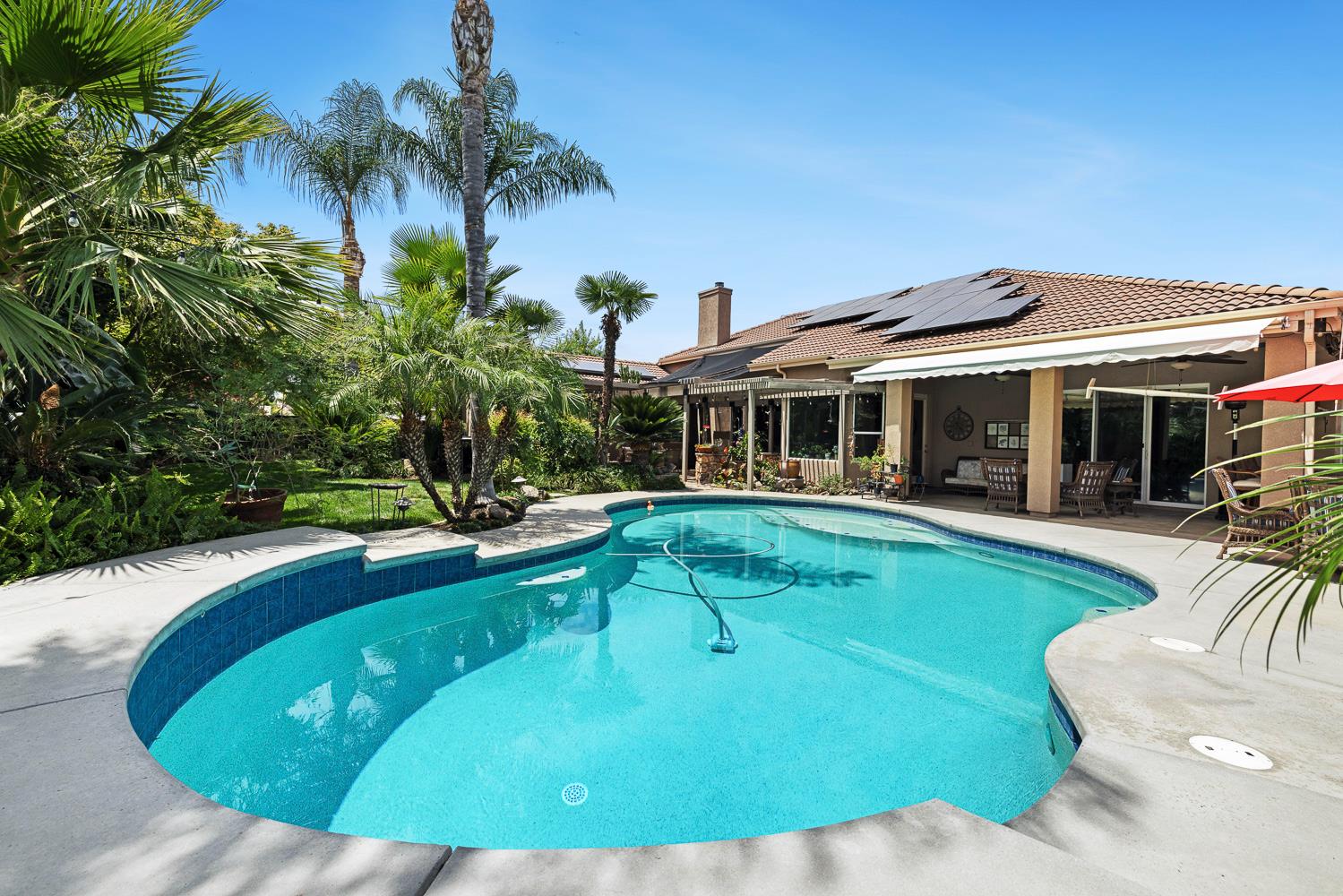 356 Richmond Ave, Clovis, CA 93619