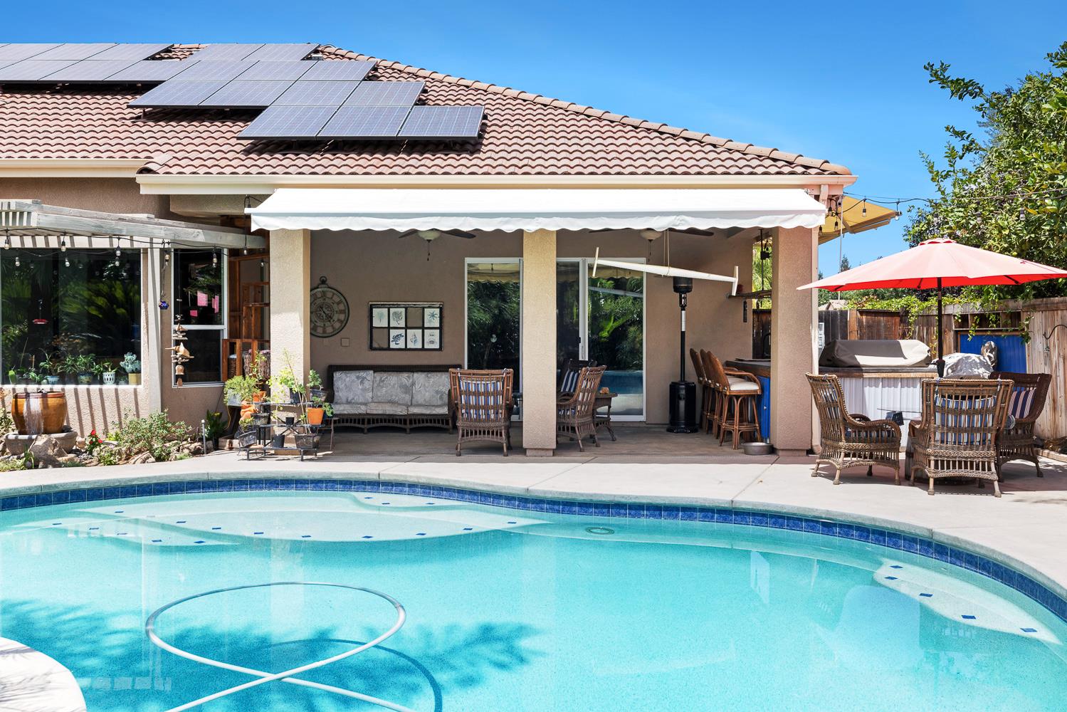 356 Richmond Ave, Clovis, CA 93619