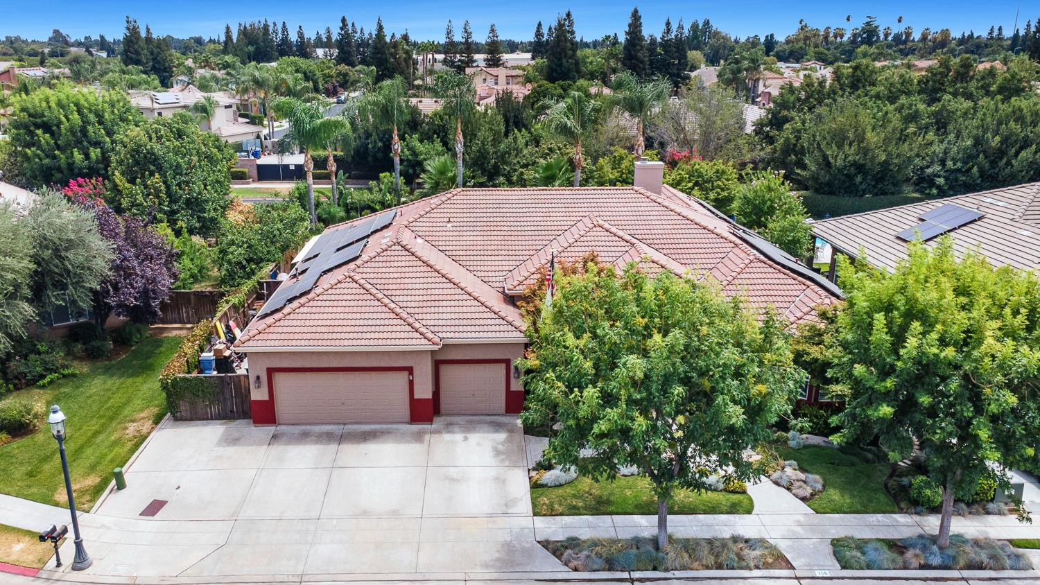 356 Richmond Ave, Clovis, CA 93619