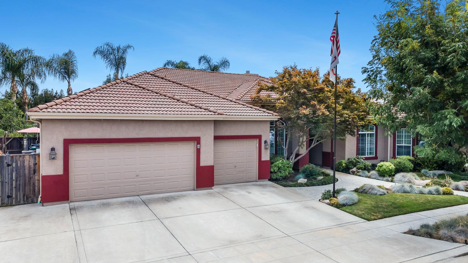 356 Richmond Ave, Clovis, CA 93619