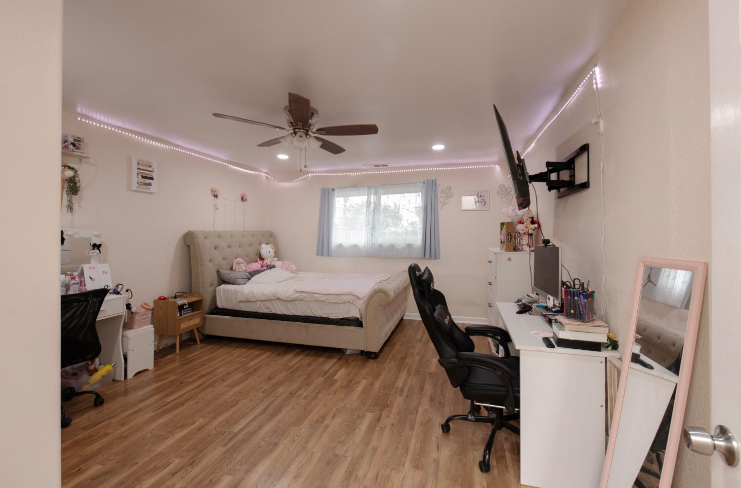 6397 W Clinton Ave, Fresno, CA 93723
