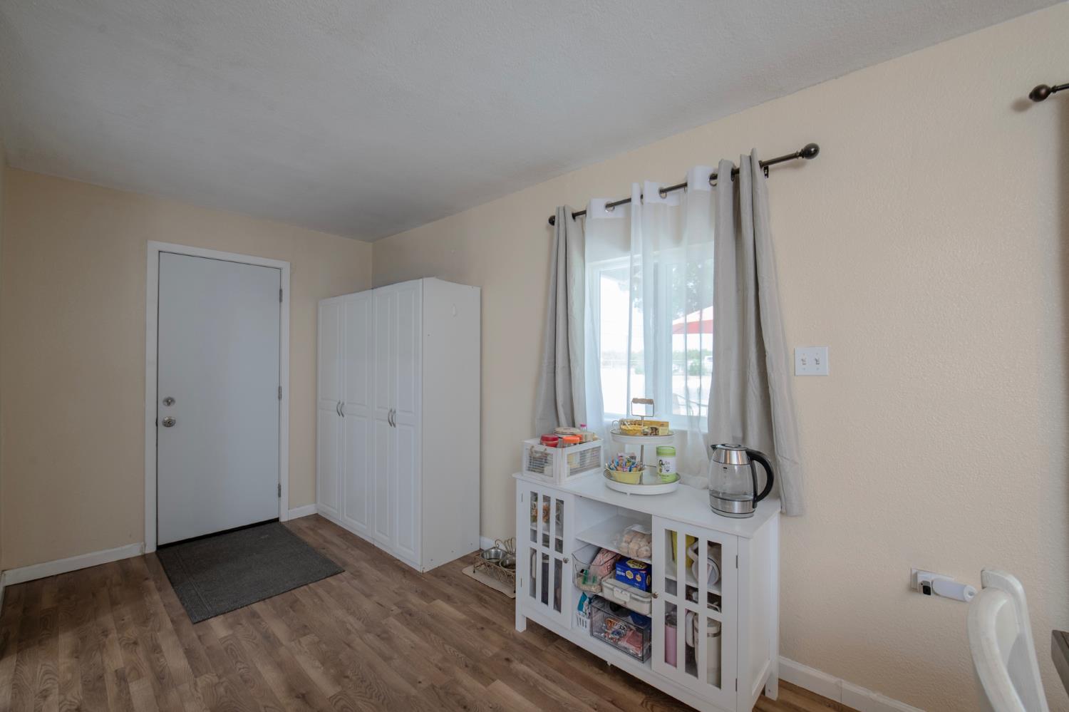 6397 W Clinton Ave, Fresno, CA 93723