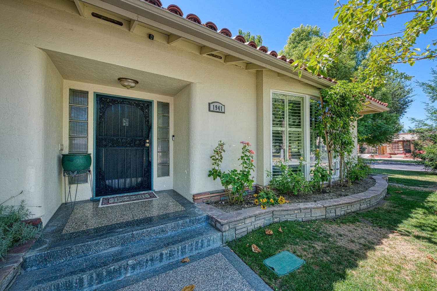 1941 N Wishon Ave, Fresno, CA 93704