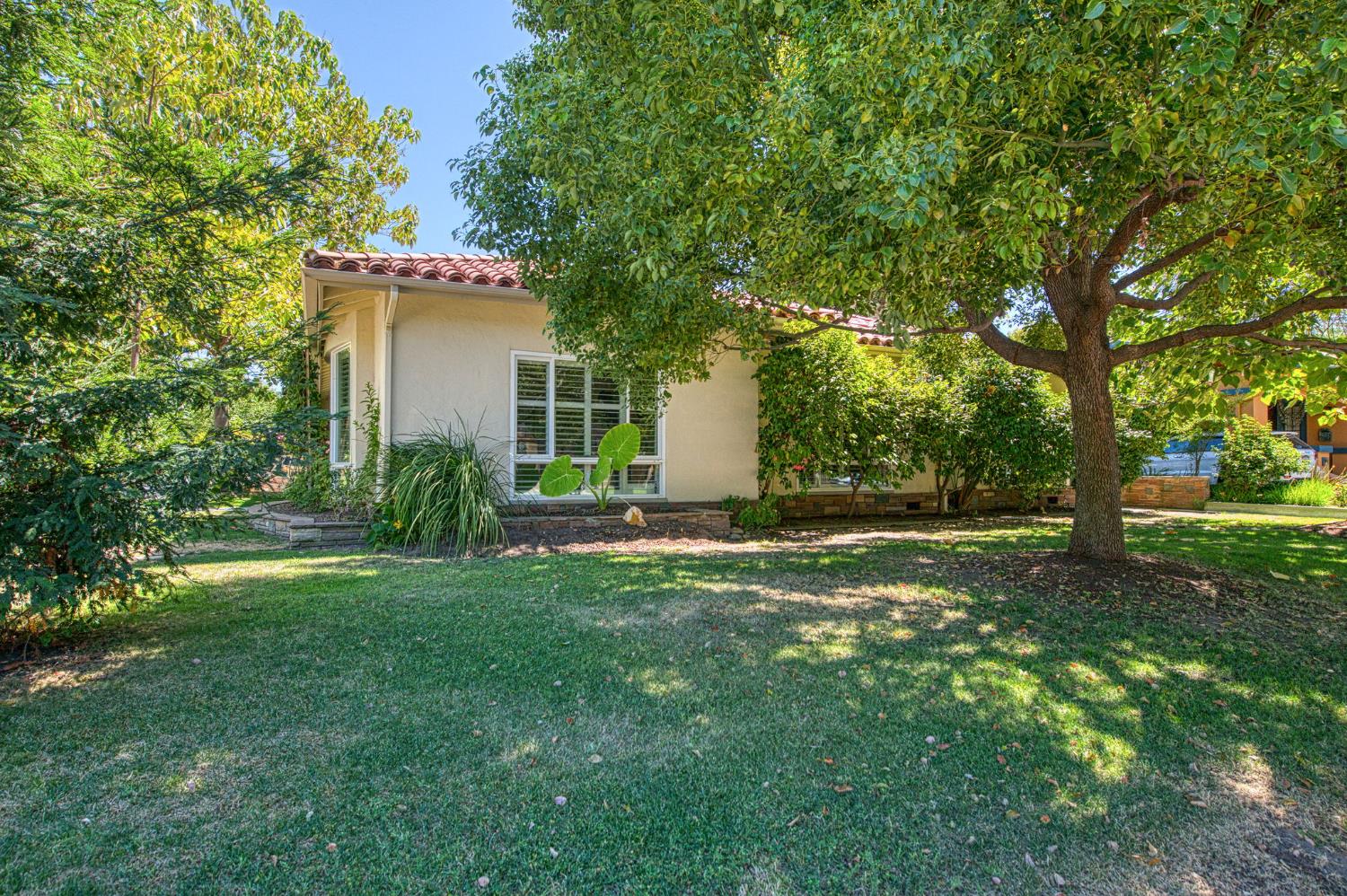 1941 N Wishon Ave, Fresno, CA 93704