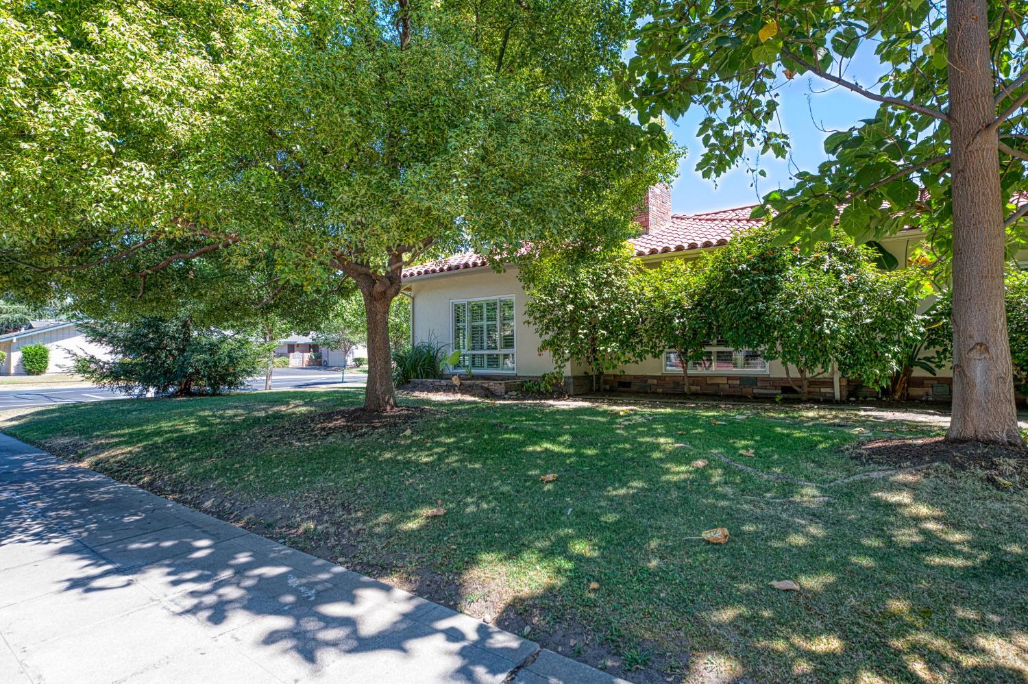 1941 N Wishon Ave, Fresno, CA 93704